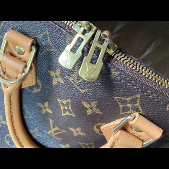 SOLD- Authentic Vintage Louis Vuitton Alma - Picture 7 of 8